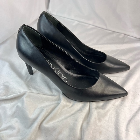 CALVIN KLEIN Genlee Black Heels Size 10 - Picture 4 of 8